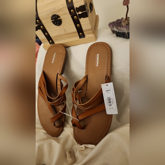 SANDAL - Picture 3 of 4